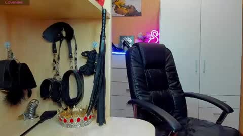 Mistress Kristi online show from July 22, 8:10 pm