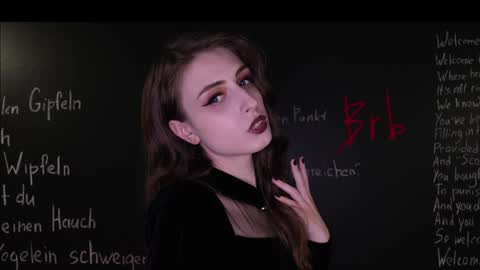 Snapshot of mistress_marlene chatting on December 7, 3:30 pm Mistress Marlene online show from December 7, 3:30 pm