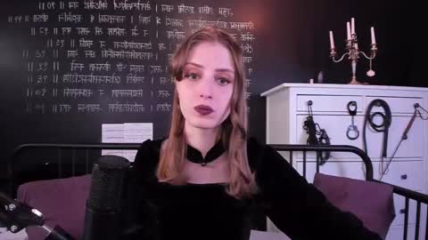 Snapshot of mistress_marlene chatting on February 19, 10:56 am Mistress Marlene online show from February 19, 10:56 am