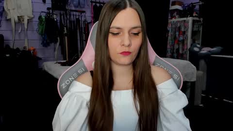 Snapshot of mistress_priest chatting on February 26, 6:25 pm Dirty Priest and Ivi online show from February 26, 6:25 pm