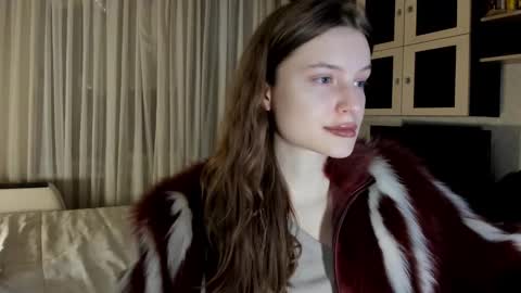 Snapshot of mistresselizy chatting on January 6, 7:35 pm mistresselizy online show from January 6, 7:35 pm