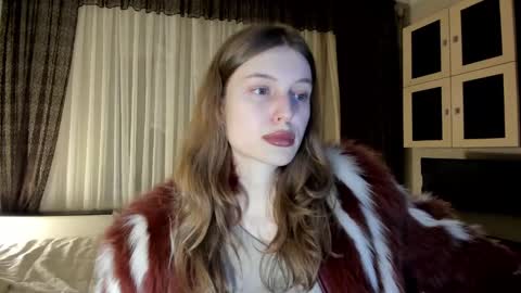 Snapshot of mistresselizy chatting on January 8, 4:33 pm mistresselizy online show from January 8, 4:33 pm
