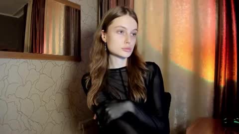Snapshot of mistresselizy chatting on March 7, 3:07 pm mistresselizy online show from March 7, 3:07 pm