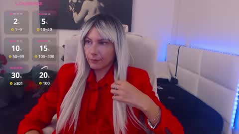 MistressEvelyn  online show from October 18, 11:35 am