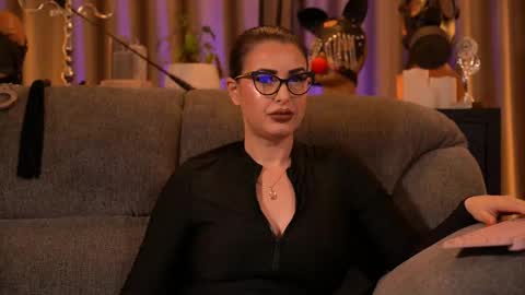 Mistress Kelly online show from November 18, 1:39 am