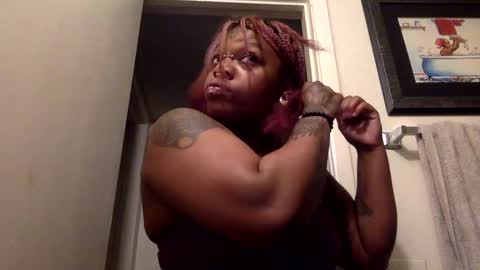 Snapshot of mistressmystii chatting on February 22, 1:11 am Mistress Mystii online show from February 22, 1:11 am