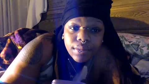 Snapshot of mistressmystii chatting on December 30, 2:31 am Mistress Mystii online show from December 30, 2:31 am