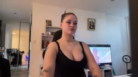 Mistress Violet online show from June 2, 5:58 pm