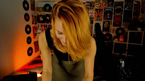 MistyBarnes NONUDE MODEL online show from December 15, 5:10 pm