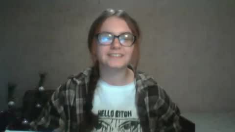 Snapshot of miyabe chatting on January 11, 7:06 am Milana online show from January 11, 7:06 am