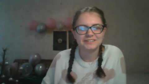 Snapshot of miyabe chatting on February 24, 1:08 pm Milana online show from February 24, 1:08 pm