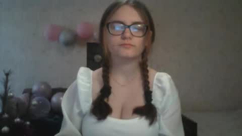 Snapshot of miyabe chatting on February 28, 1:03 pm Milana online show from February 28, 1:03 pm