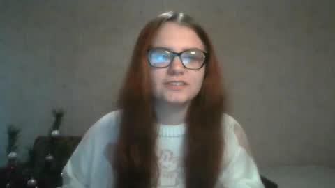 Snapshot of miyabe chatting on January 1, 7:09 am Milana online show from January 1, 7:09 am