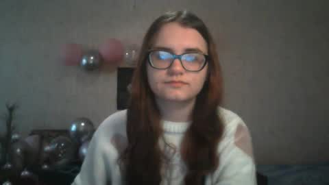 Snapshot of miyabe chatting on February 16, 7:04 am Milana online show from February 16, 7:04 am