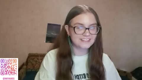 Snapshot of miyabe chatting on September 9, 1:44 pm Milana online show from September 9, 1:44 pm