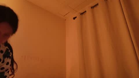 MoonLipson online show from July 10, 4:46 am
