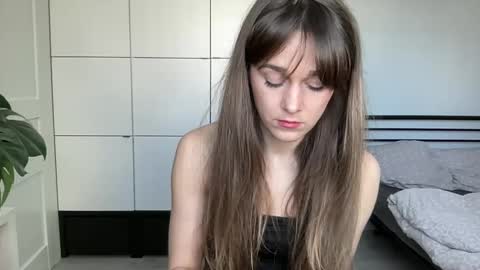 mmminnie online show from March 6, 10:41 am