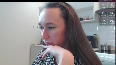 Snapshot of model_10 chatting on October 7, 10:47 pm Tatiana online show from October 7, 10:47 pm