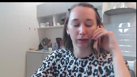 Snapshot of model_10 chatting on October 16, 8:11 pm Tatiana online show from October 16, 8:11 pm