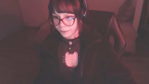 Snapshot of modjo_ chatting on December 13, 8:10 am Modjo online show from December 13, 8:10 am