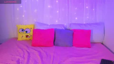 M o L l i E  online show from October 21, 10:03 pm