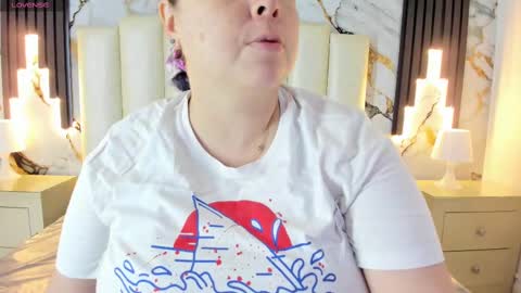 Snapshot of molliebue1 chatting on March 1, 12:12 pm Hey Guys Im Mollie online show from March 1, 12:12 pm