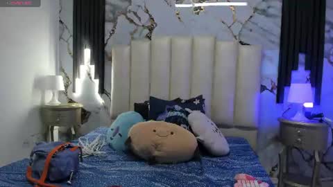 Hey Guys  Im Mollie online show from June 21, 11:58 am