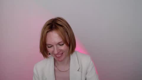 mollilove online show from May 20, 9:39 am