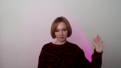 mollilove online show from April 30, 8:08 am