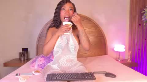 Molly Jackson online show from July 6, 10:45 pm