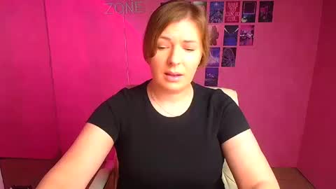 Molly online show from December 18, 12:54 pm