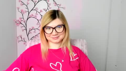 Molly online show from February 25, 1:09 pm