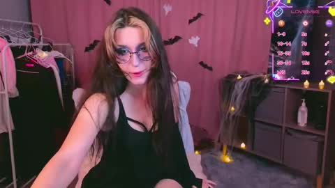 Molly online show from October 31, 7:18 pm