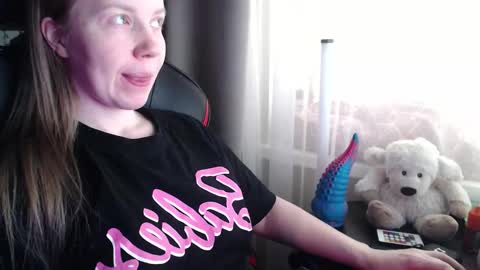 I have new photos come and see with love Molly online show from February 4, 11:13 am