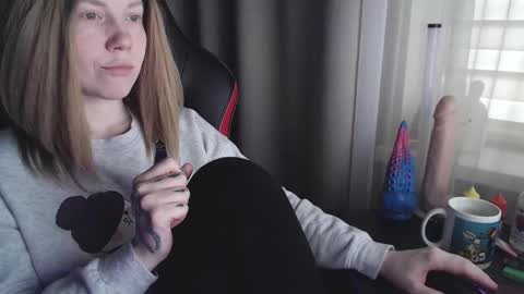 Snapshot of molly_royse chatting on March 12, 6:18 am I have new photos come and see with love Molly online show from March 12, 6:18 am