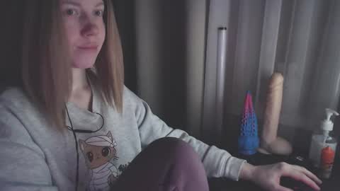 Snapshot of molly_royse chatting on January 26, 4:51 am I have new photos come and see with love Molly online show from January 26, 4:51 am