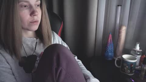 Snapshot of molly_royse chatting on March 8, 5:09 pm I have new photos come and see with love Molly online show from March 8, 5:09 pm