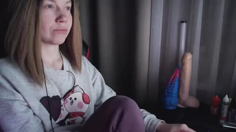 Snapshot of molly_royse chatting on February 24, 3:42 am I have new photos come and see with love Molly online show from February 24, 3:42 am