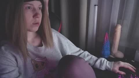 Snapshot of molly_royse chatting on January 26, 2:52 pm I have new photos come and see with love Molly online show from January 26, 2:52 pm