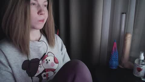 Snapshot of molly_royse chatting on February 25, 1:41 am I have new photos come and see with love Molly online show from February 25, 1:41 am