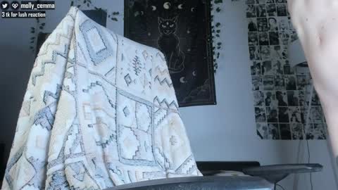 Molly online show from January 9, 3:38 pm