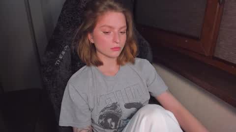 Snapshot of mollydangerous chatting on October 25, 5:42 pm Taisha online show from October 25, 5:42 pm