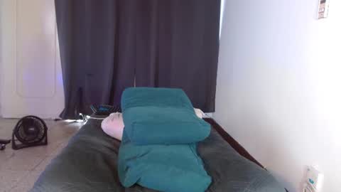  MOLLY  GUNSG online show from July 8, 8:22 pm