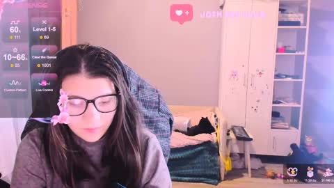  KIRA  online show from November 20, 2:34 am