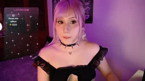 Molly  online show from April 20, 12:35 am