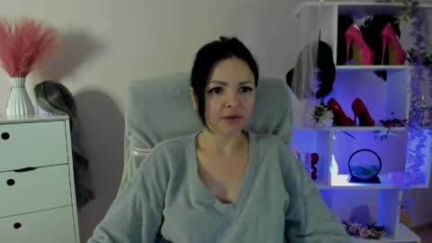 Molly online show from April 29, 5:30 pm