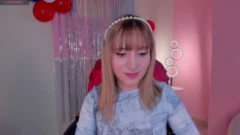 Molly Sunders online show from July 4, 9:21 pm
