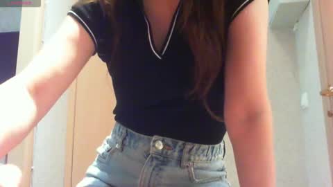 Snapshot of momentbeforedown chatting on September 28, 11:15 am Hailey online show from September 28, 11:15 am