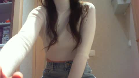 Snapshot of momentbeforedown chatting on December 14, 12:33 am Hailey online show from December 14, 12:33 am