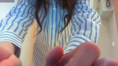 Snapshot of momentbeforedown chatting on November 1, 6:23 pm Hailey online show from November 1, 6:23 pm